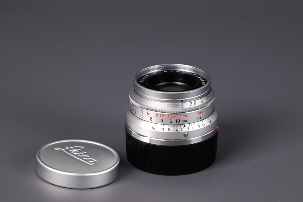 Picture of Leica Summicron-M 35mm f/2 Ver.1 8-element Silver Canada M2