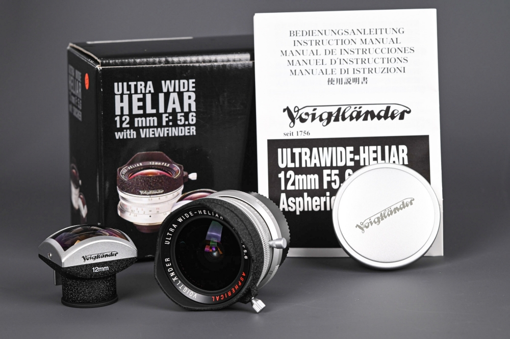 Picture of Voigtlander Ultra Wide Heliar 12mm f/5.6 Silver LTM Screw with Viewfinder