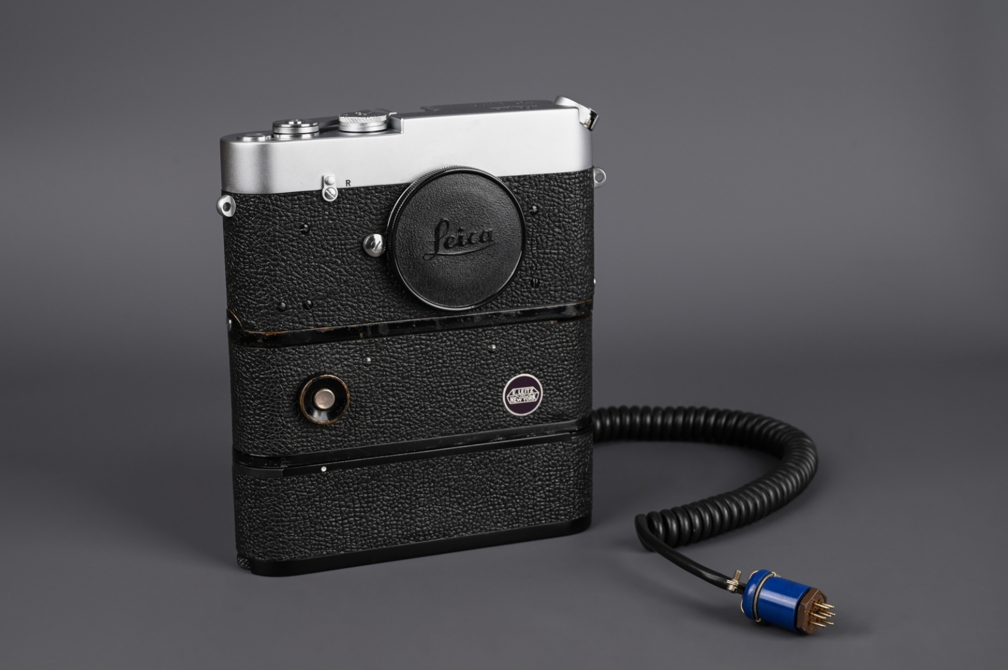 Picture of Leica MDa with motor and Battery Pack