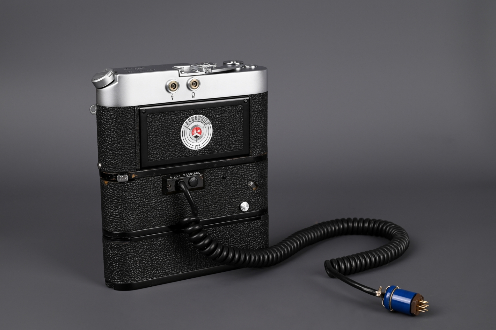 Picture of Leica MDa with motor and Battery Pack