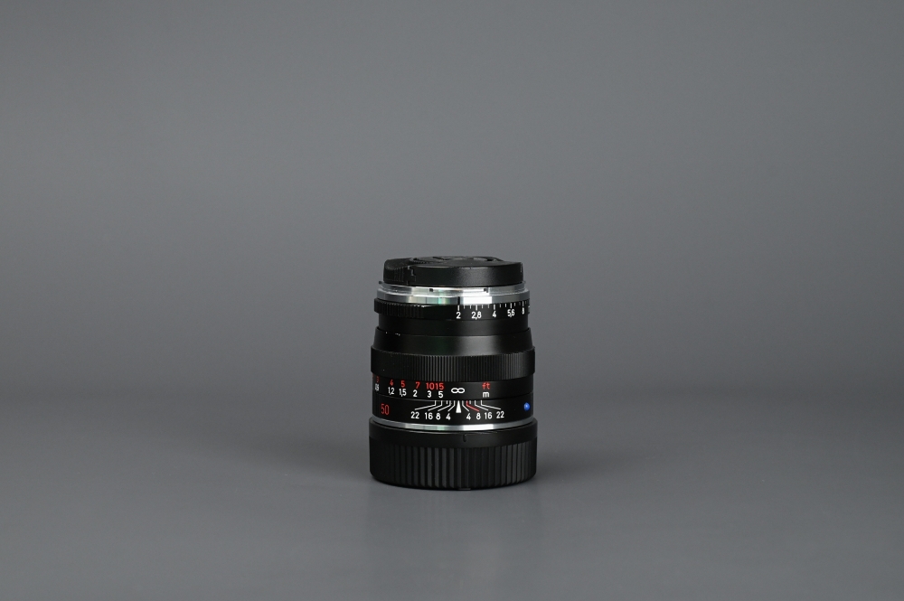 Picture of Carl Zeiss Planar 50mm f/2 ZM