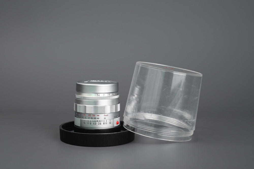 Picture of Leica Summilux-M 50mm f/1.4 Ver.1 Silver Reverse Scallop