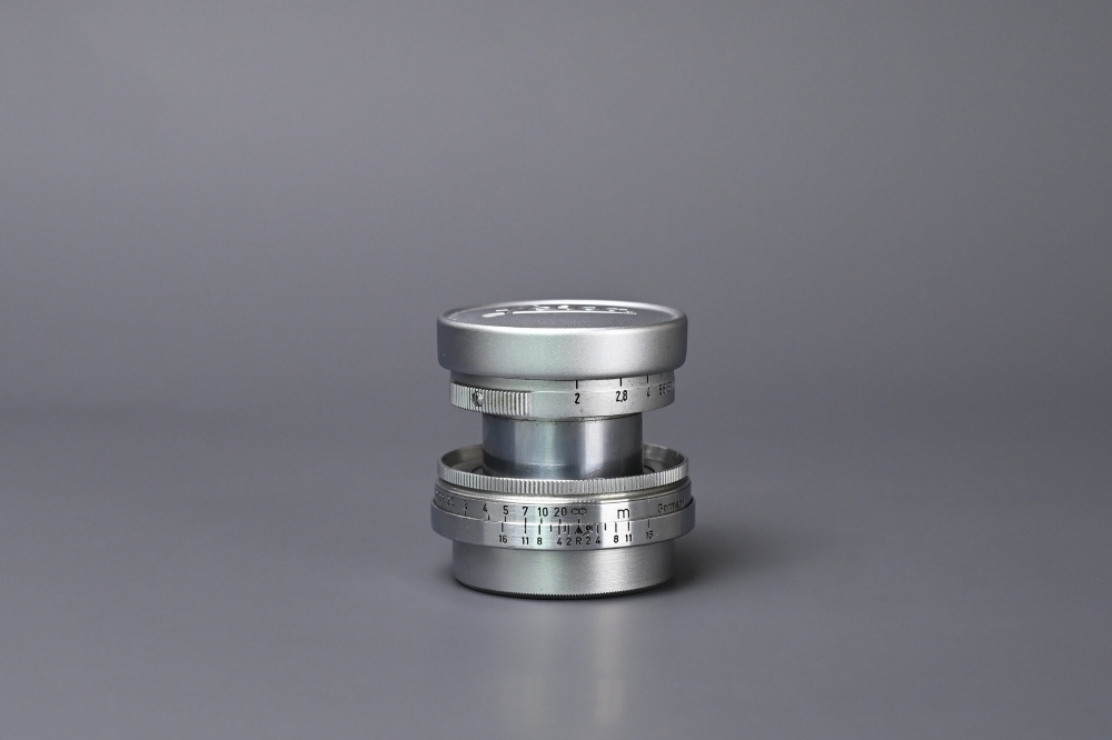 Picture of Leica Summicron 5cm f/2 LTM Screw Radioactive