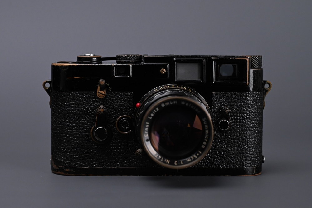 Picture of Leica M3 Original Black Paint, First Batch 959XXX, with Summicron-M 5cm f/2 Rigial Ver.1 Black Paint