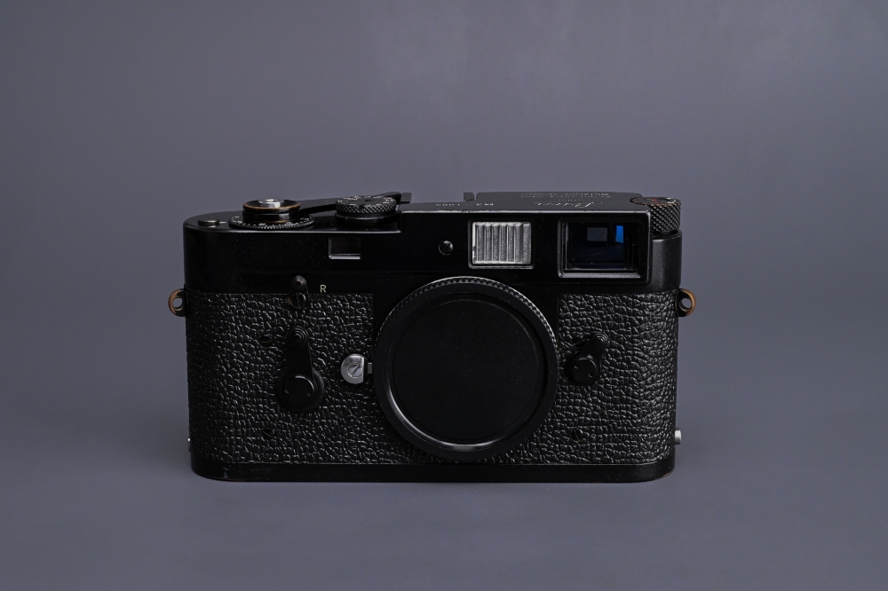 Picture of Leica M2 Original Black Paint