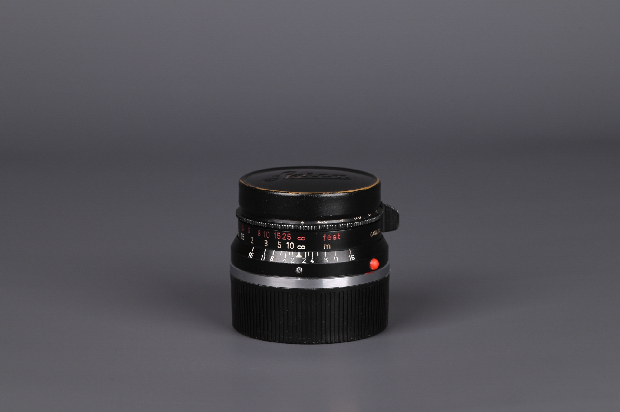 Picture of Leica Summicron-M 35mm f/2 Ver.1 Red Scale Black 8-element Canada