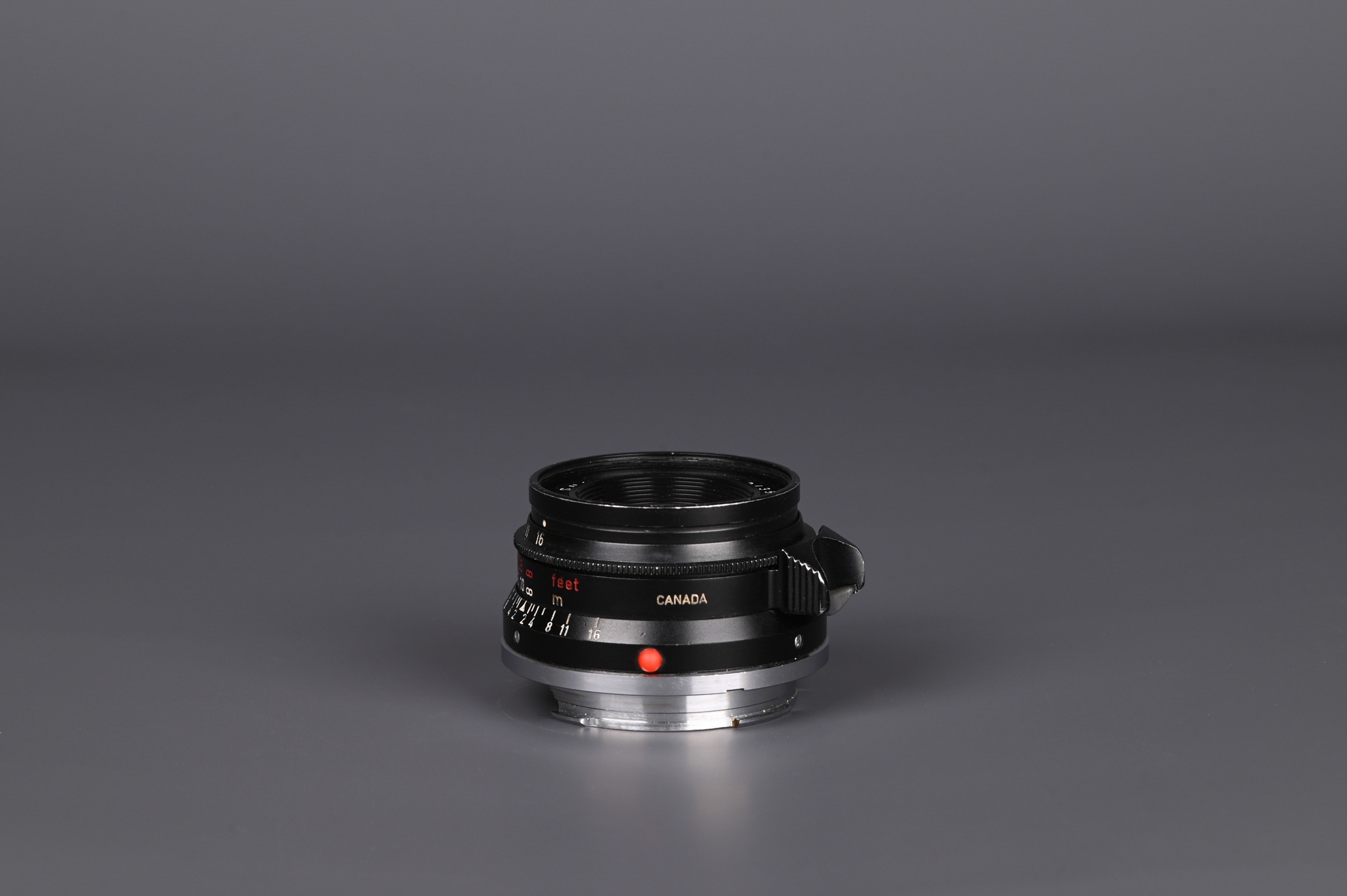 Picture of Leica Summicron-M 35mm f/2 Ver.1 Red Scale Black 8-element Canada