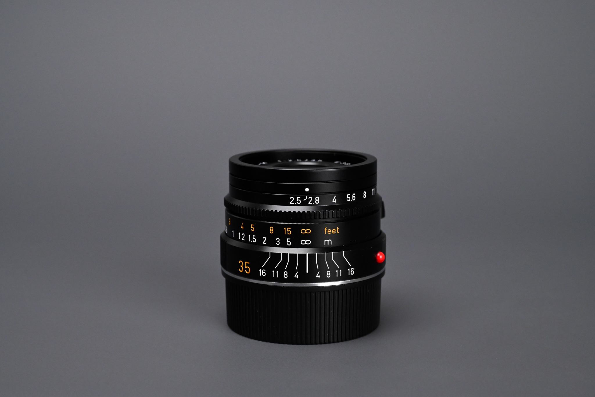 Picture of Leica Summarit-M 35mm f/2.5