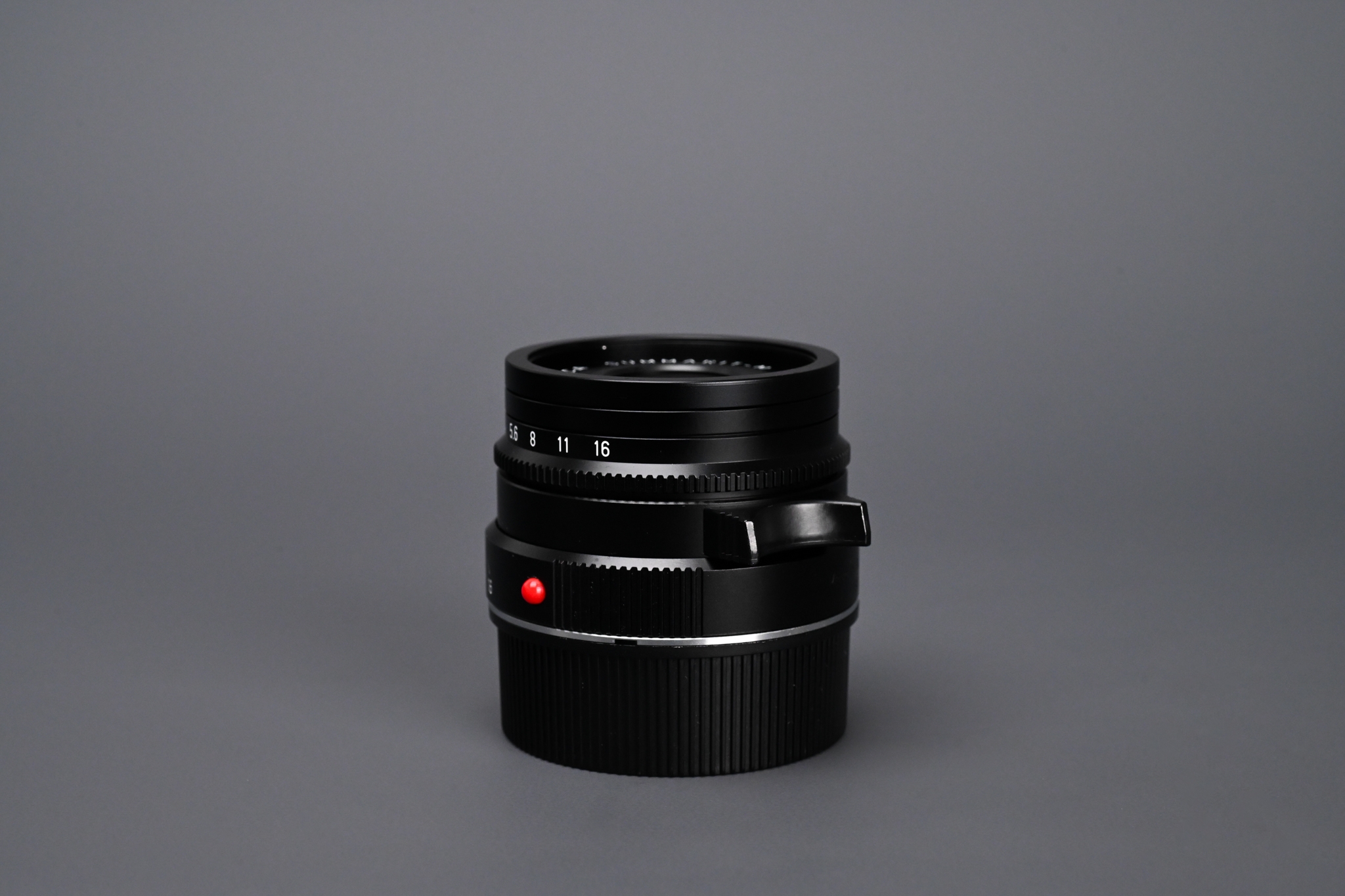 Picture of Leica Summarit-M 35mm f/2.5