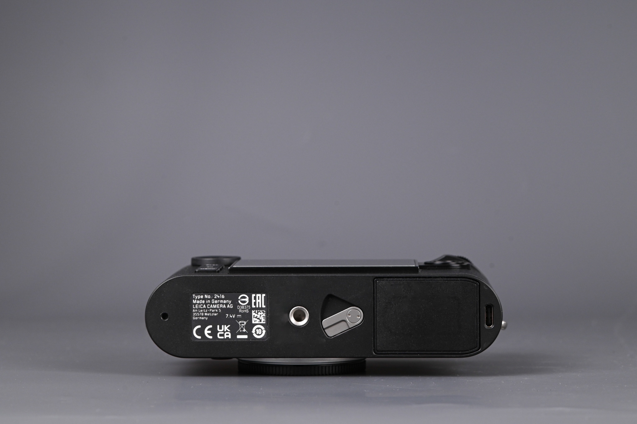 Picture of Leica M11 Black with Special Engraving Top and Handgrip