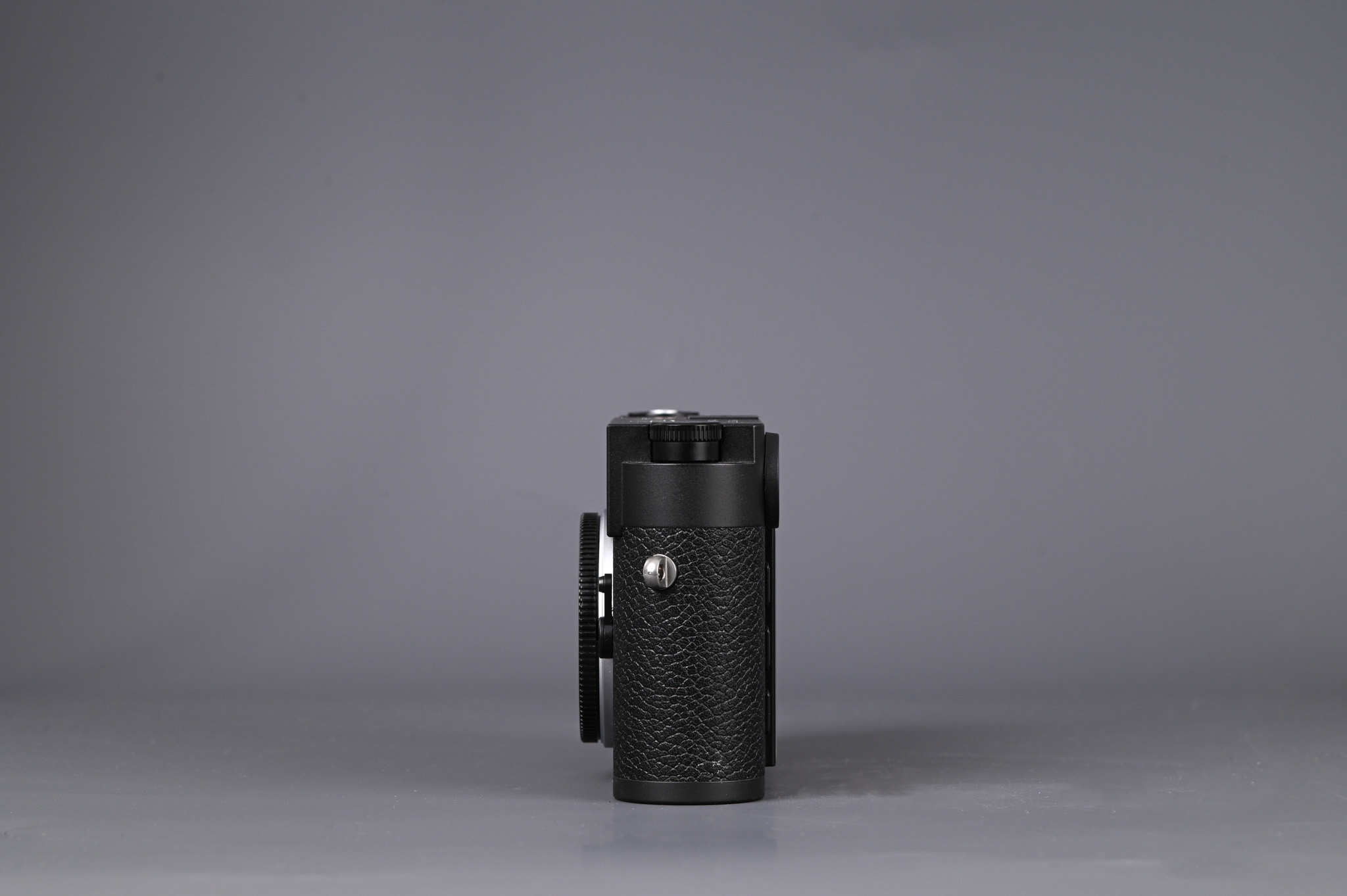 Picture of Leica M11 Black with Special Engraving Top and Handgrip