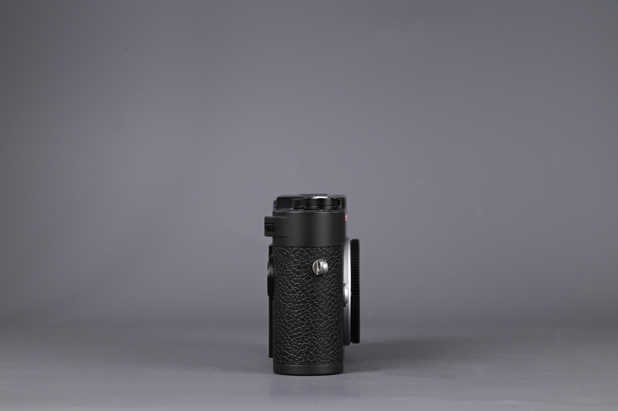 Picture of Leica M11 Black with Special Engraving Top and Handgrip