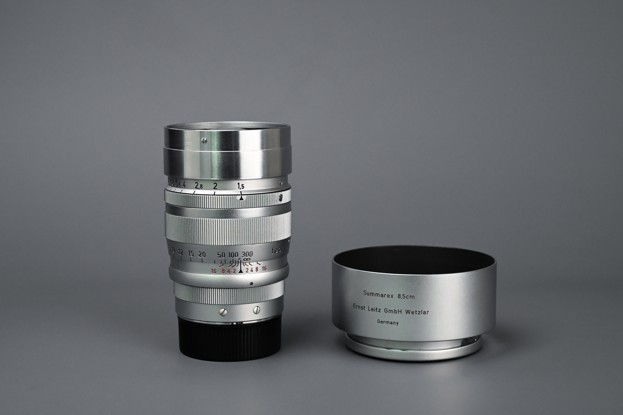 Picture of Leica Summarex 8.5cm f/1.5 Silver LTM