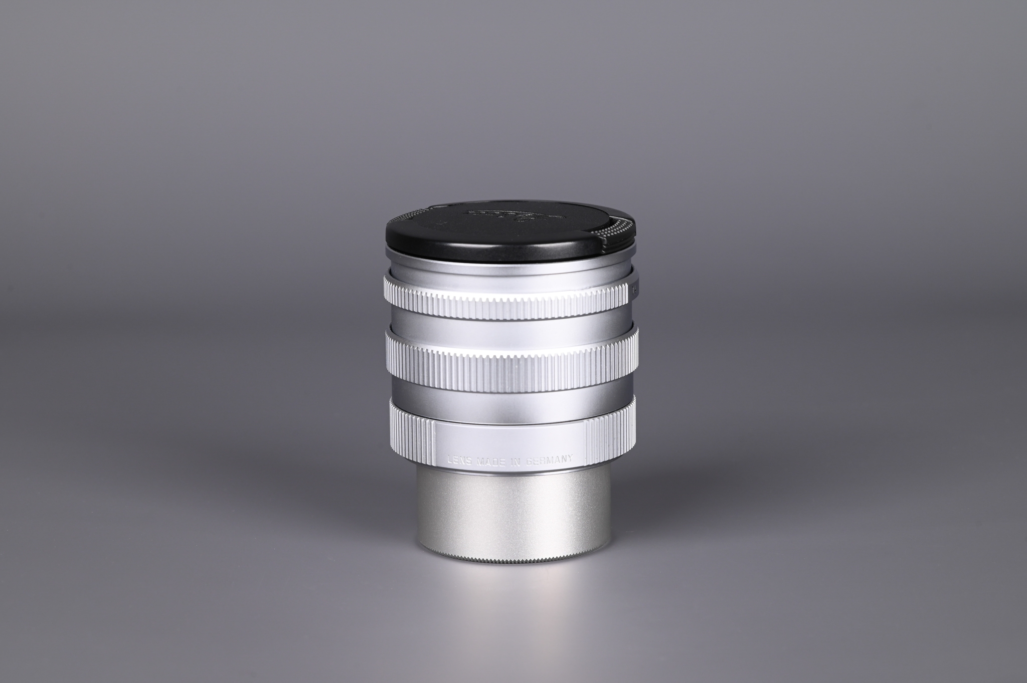 Picture of Leica Summilux-M 50mm f/1.4 Ver.3 Pre-ASPH Silver Screw LTM Screw Japan Edition