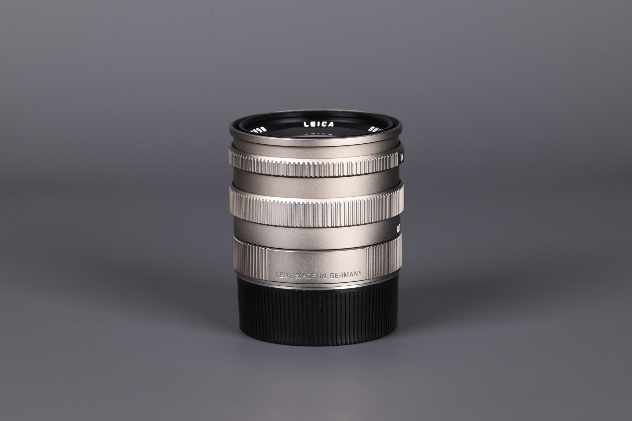 Picture of Leica Summilux-M 50mm f/1.4 Ver.3 Pre-ASPH Titanium