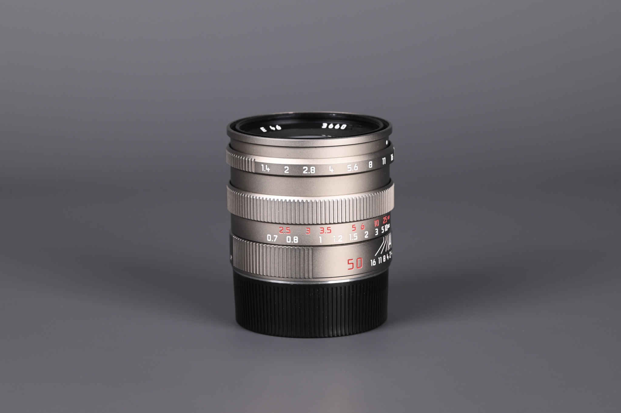 Picture of Leica Summilux-M 50mm f/1.4 Ver.3 Pre-ASPH Titanium