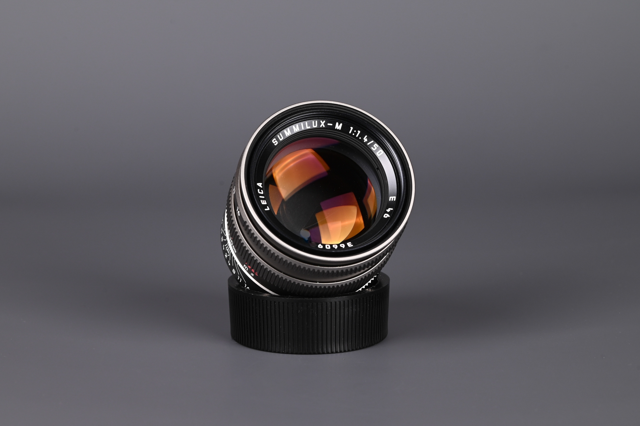 Picture of Leica Summilux-M 50mm f/1.4 Ver.3 Pre-ASPH Titanium