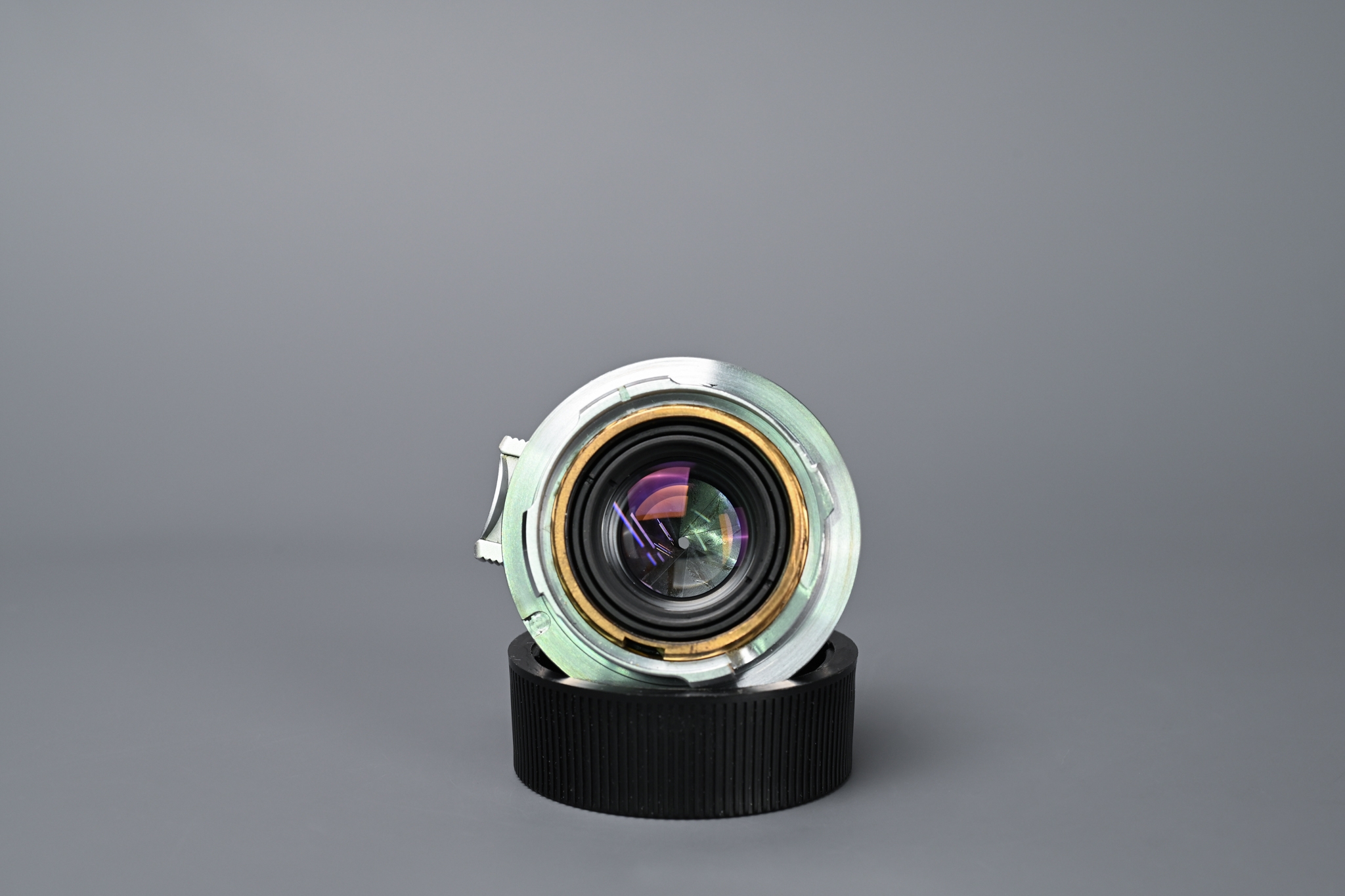Picture of Leica Summicron-M 35mm f/2 Ver.1 8-element Silver