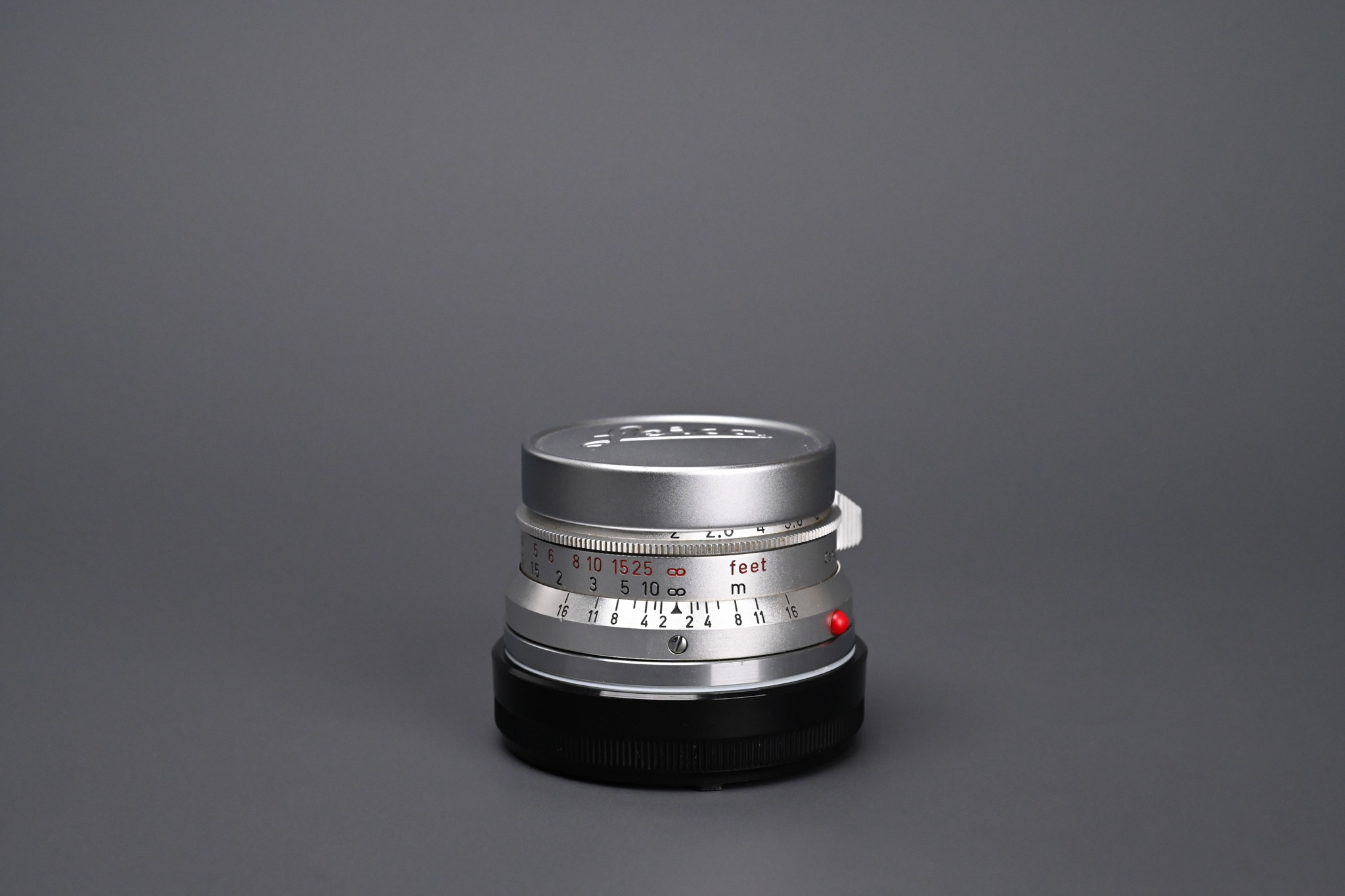 Picture of Leica Summicron-M 35mm f/2 Ver.1 8-element Silver Canada