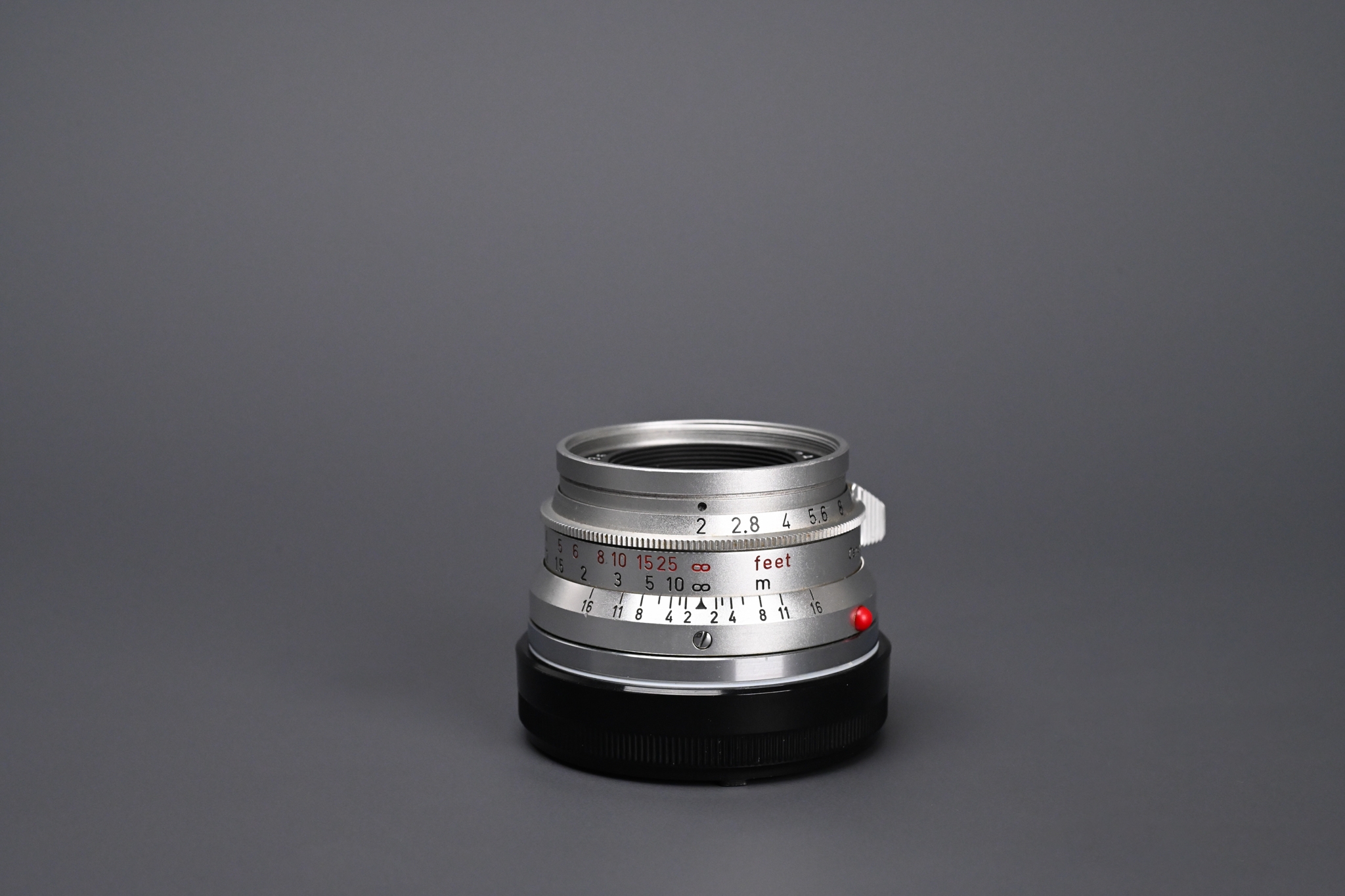 Picture of Leica Summicron-M 35mm f/2 Ver.1 8-element Silver Canada