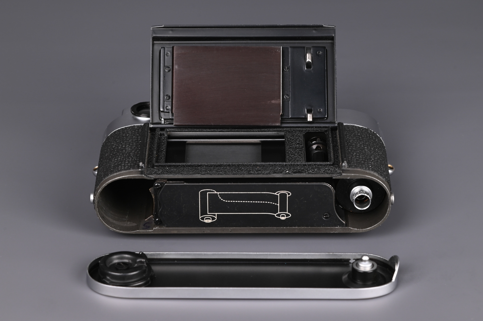 Picture of Leica M2 Button Silver