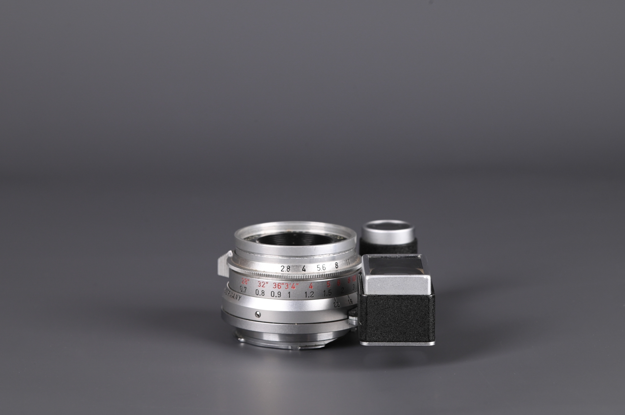 Picture of Leica Summaron-M 35mm f/2.8 M3 Silver