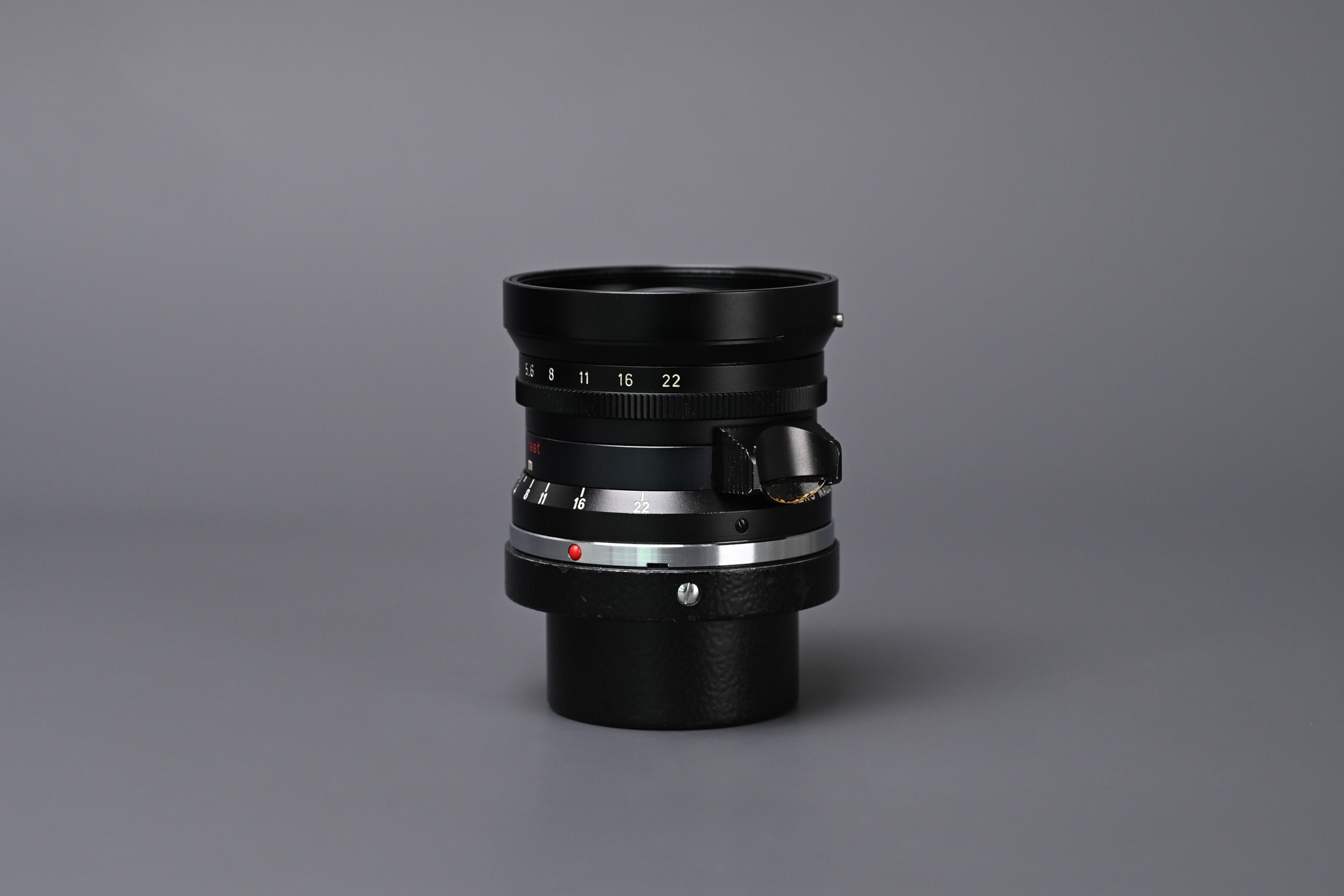 Picture of Leica Elmarit-M 28mm f/2.8 Ver.1 9-element Canada