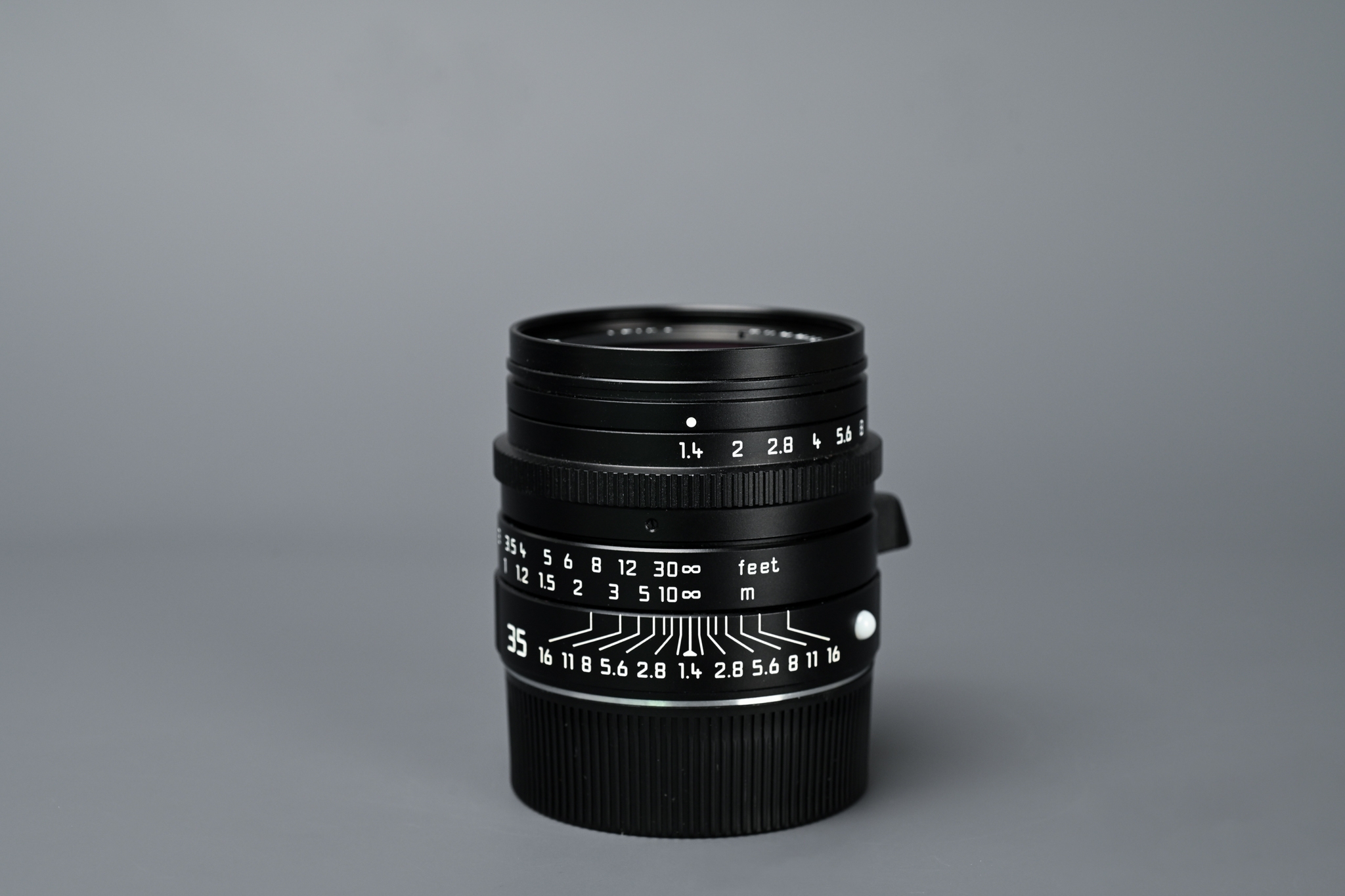 Picture of Leica Summilux-M 35mm f/1.4 ASPH Black Custom White dot and index