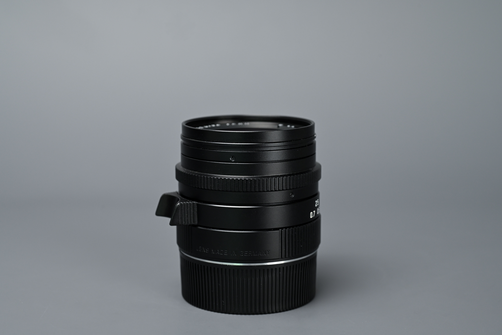 Picture of Leica Summilux-M 35mm f/1.4 ASPH Black Custom White dot and index