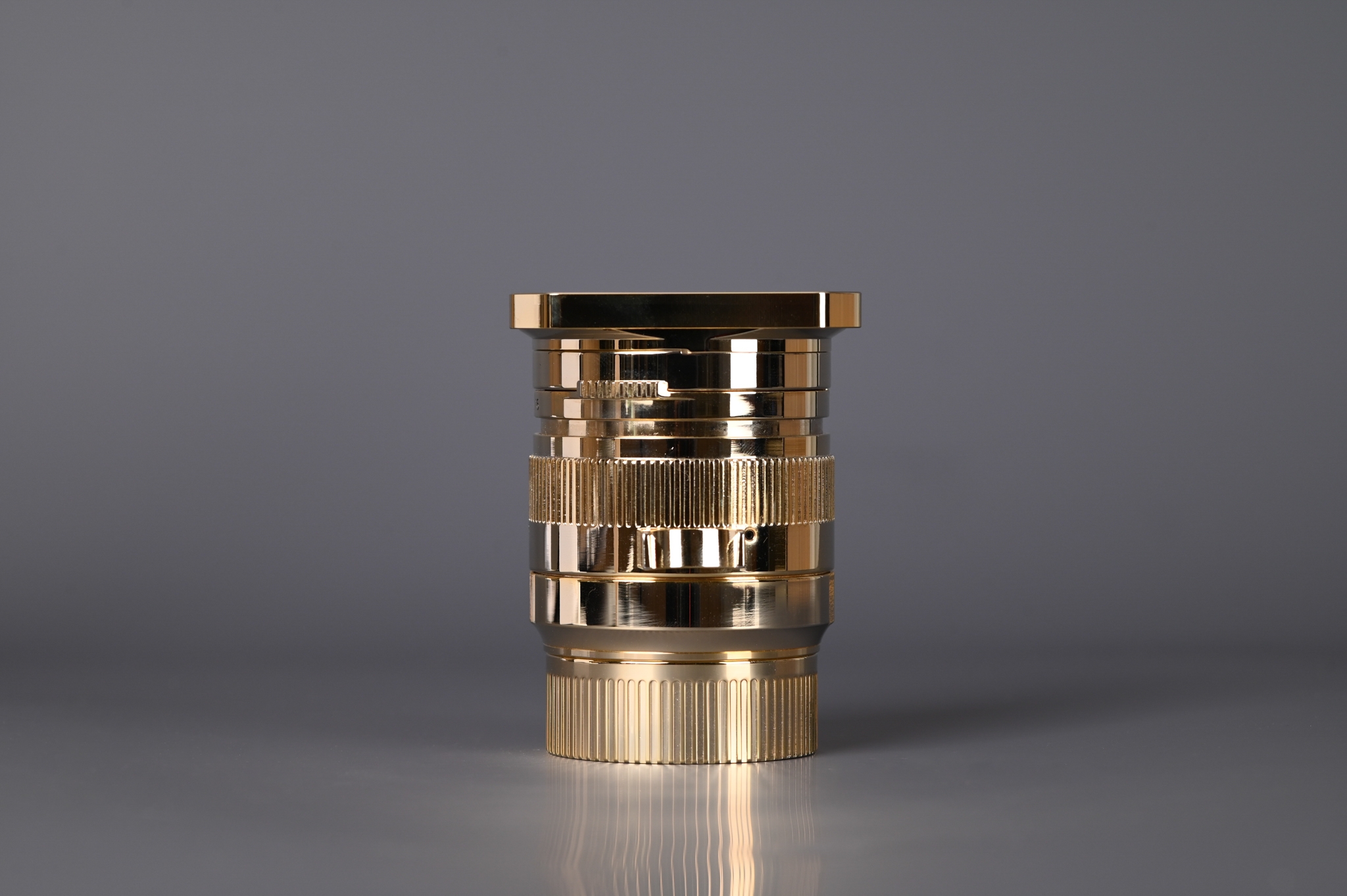 Picture of TT Artisan DJ-Optical 35mm f/1.4 24K Gold Skin Leica M