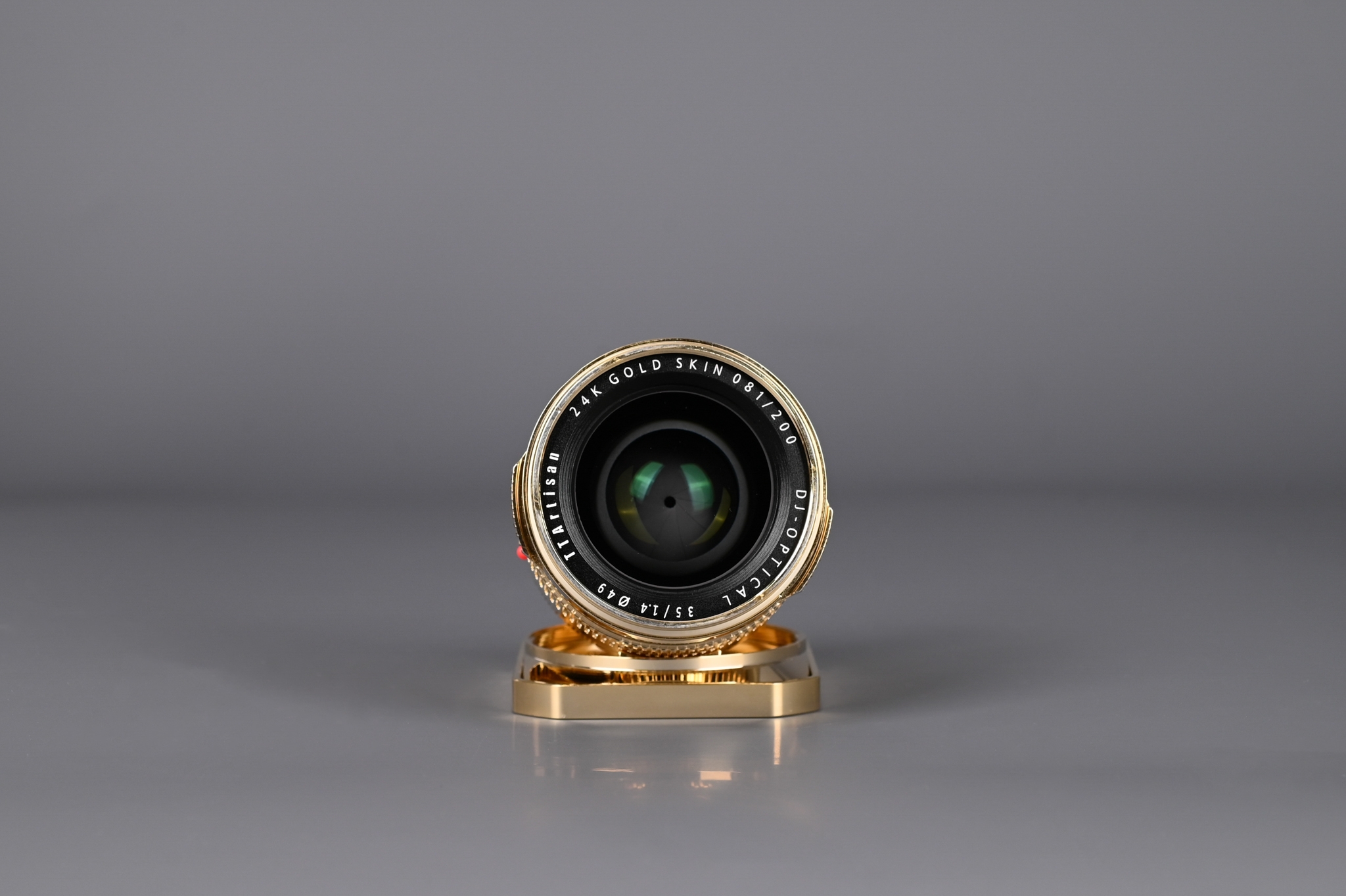 Picture of TT Artisan DJ-Optical 35mm f/1.4 24K Gold Skin Leica M