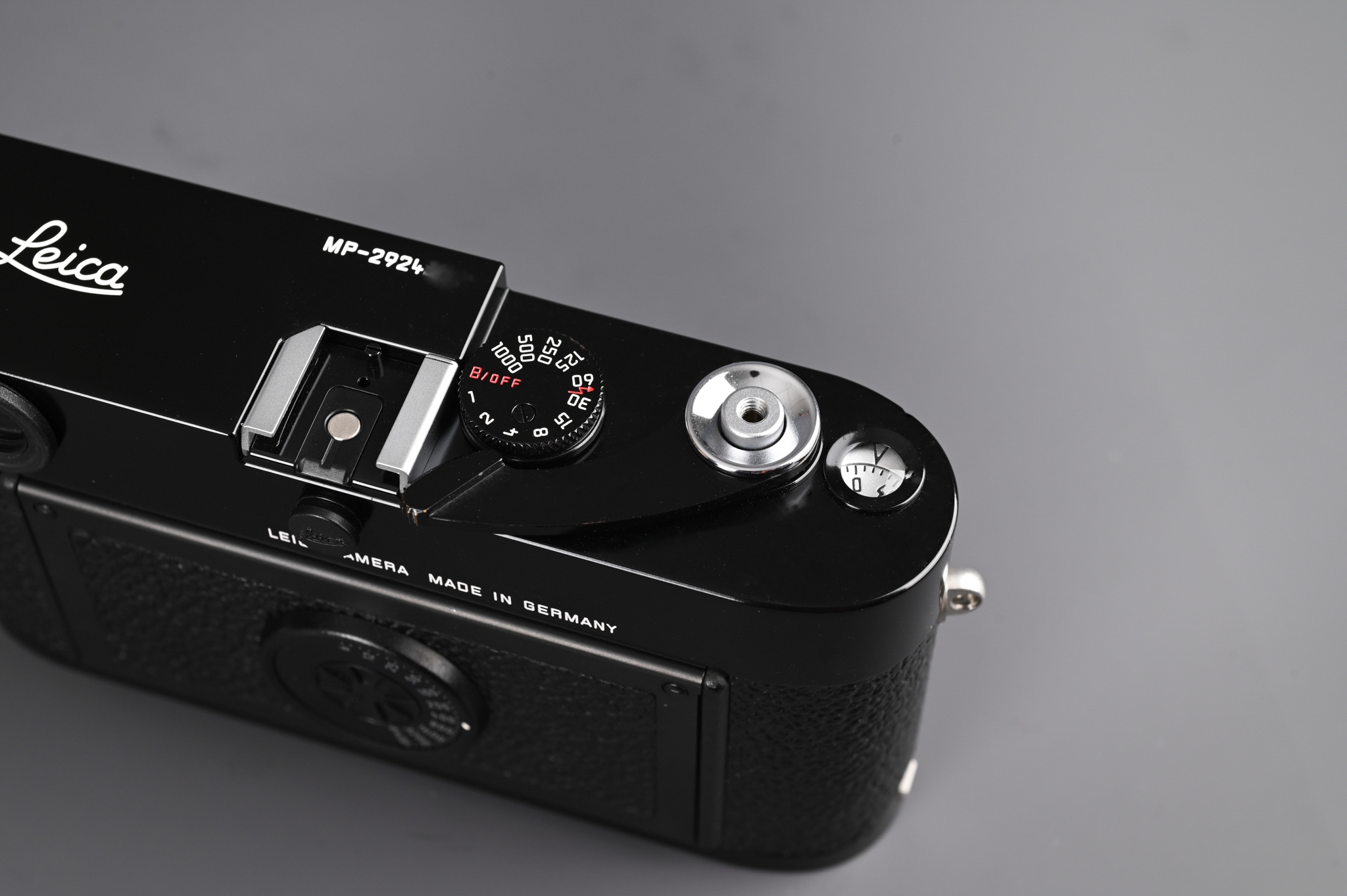 Picture of Leica MP Black Paint with Vintage Lychee Big Leather