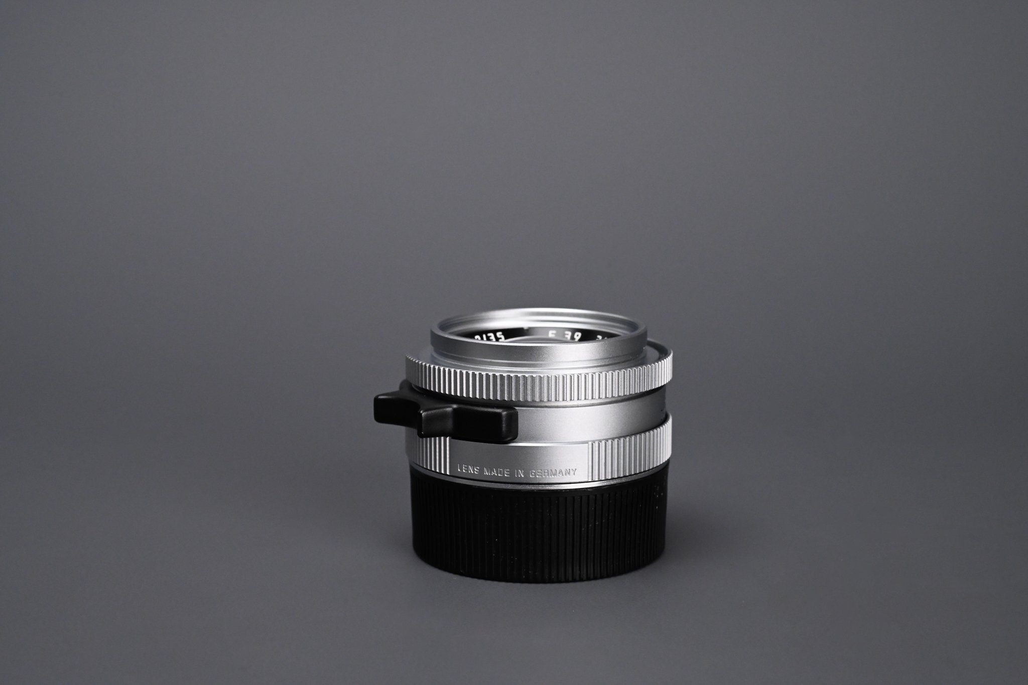 Picture of Leica Summicron-M 35mm f/2 Ver.4 Silver Chrome KOB 7-element