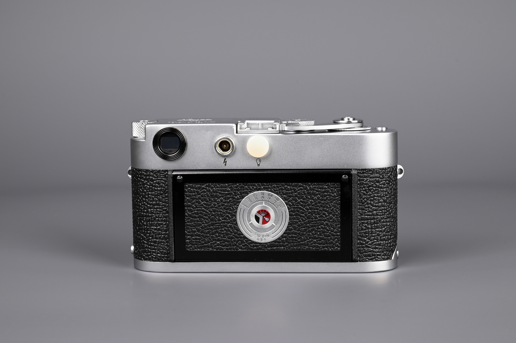 Picture of Leica M2 Button Silver