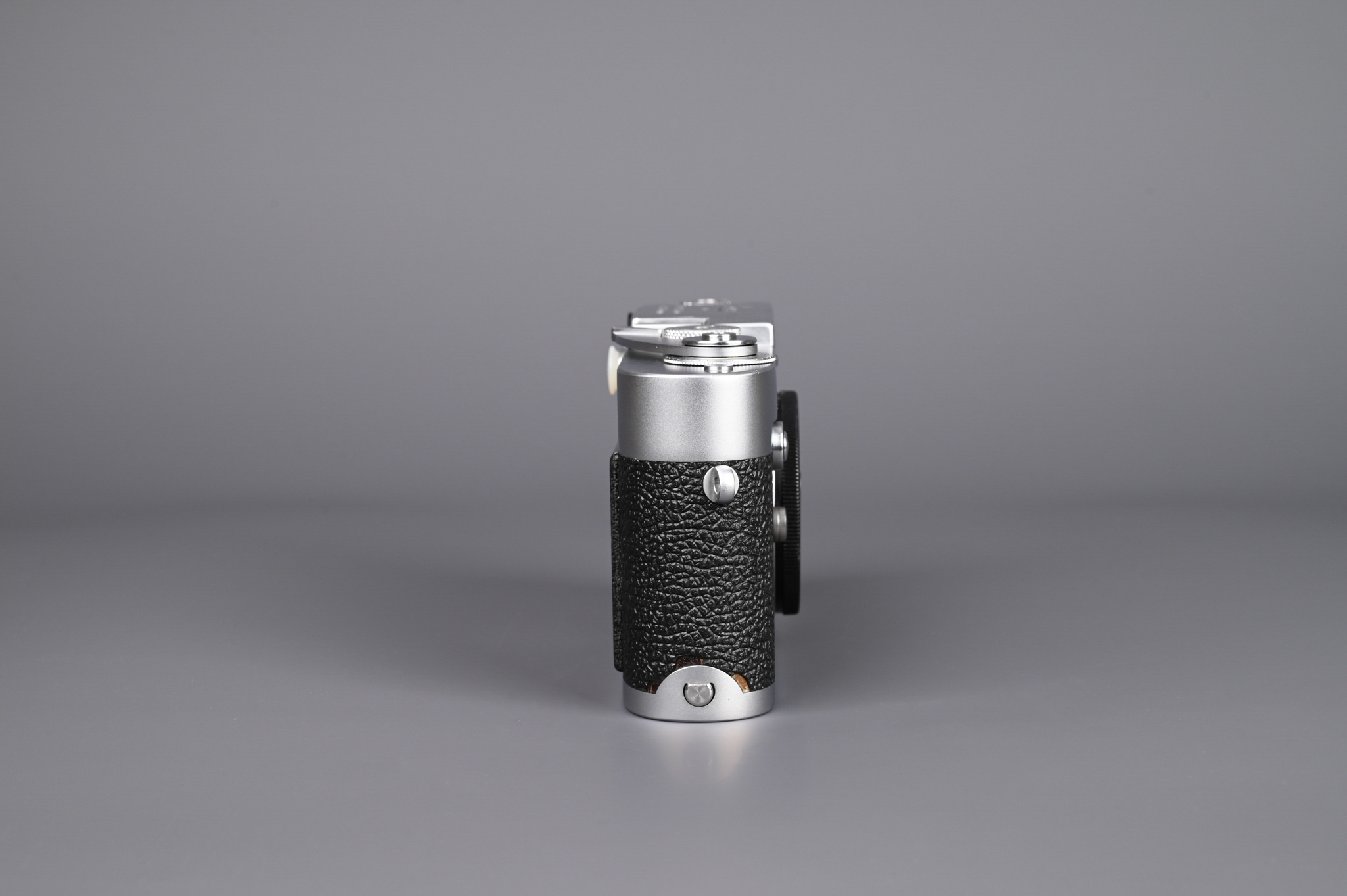 Picture of Leica M2 Button Silver