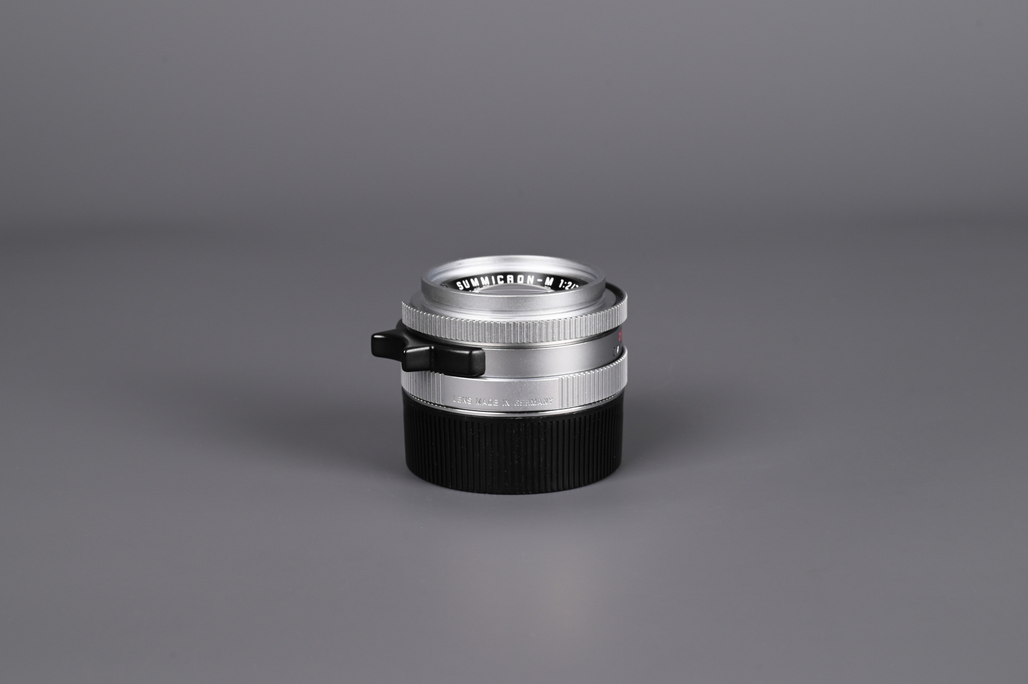 Picture of Leica Summicron-M 35mm f/2 Ver.4 Silver Chrome King of Bokeh KOB 7-element