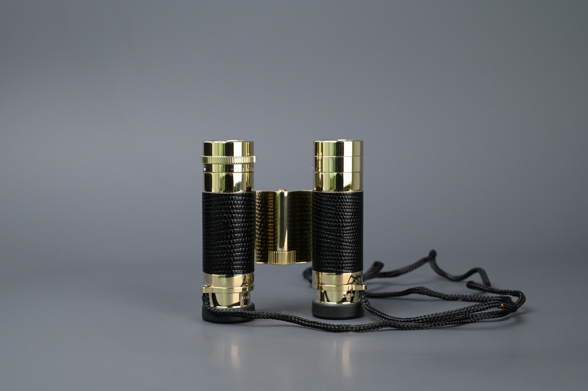 Picture of Leica Trinovid 8x20 Edition Gold Binoculars