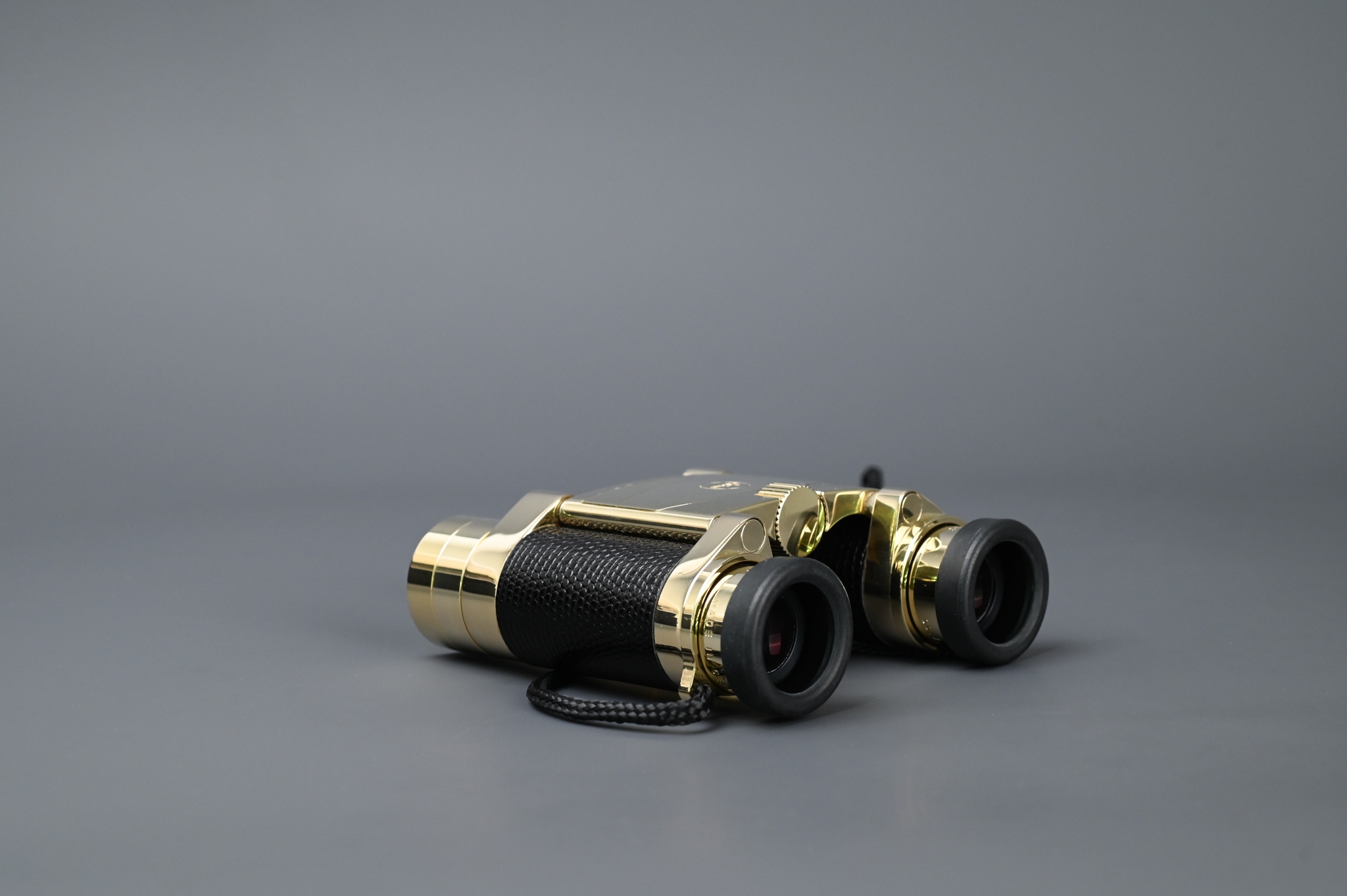 Picture of Leica Trinovid 8x20 Edition Gold Binoculars