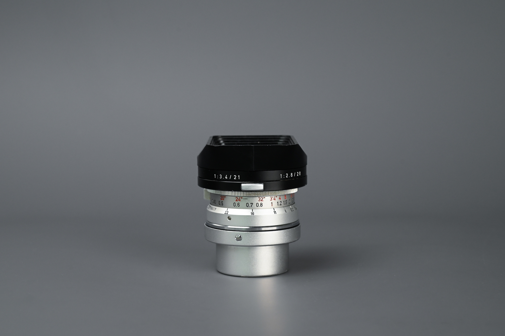 Picture of Leica Super-Angulon-M 21mm f/3.4 Silver Germany