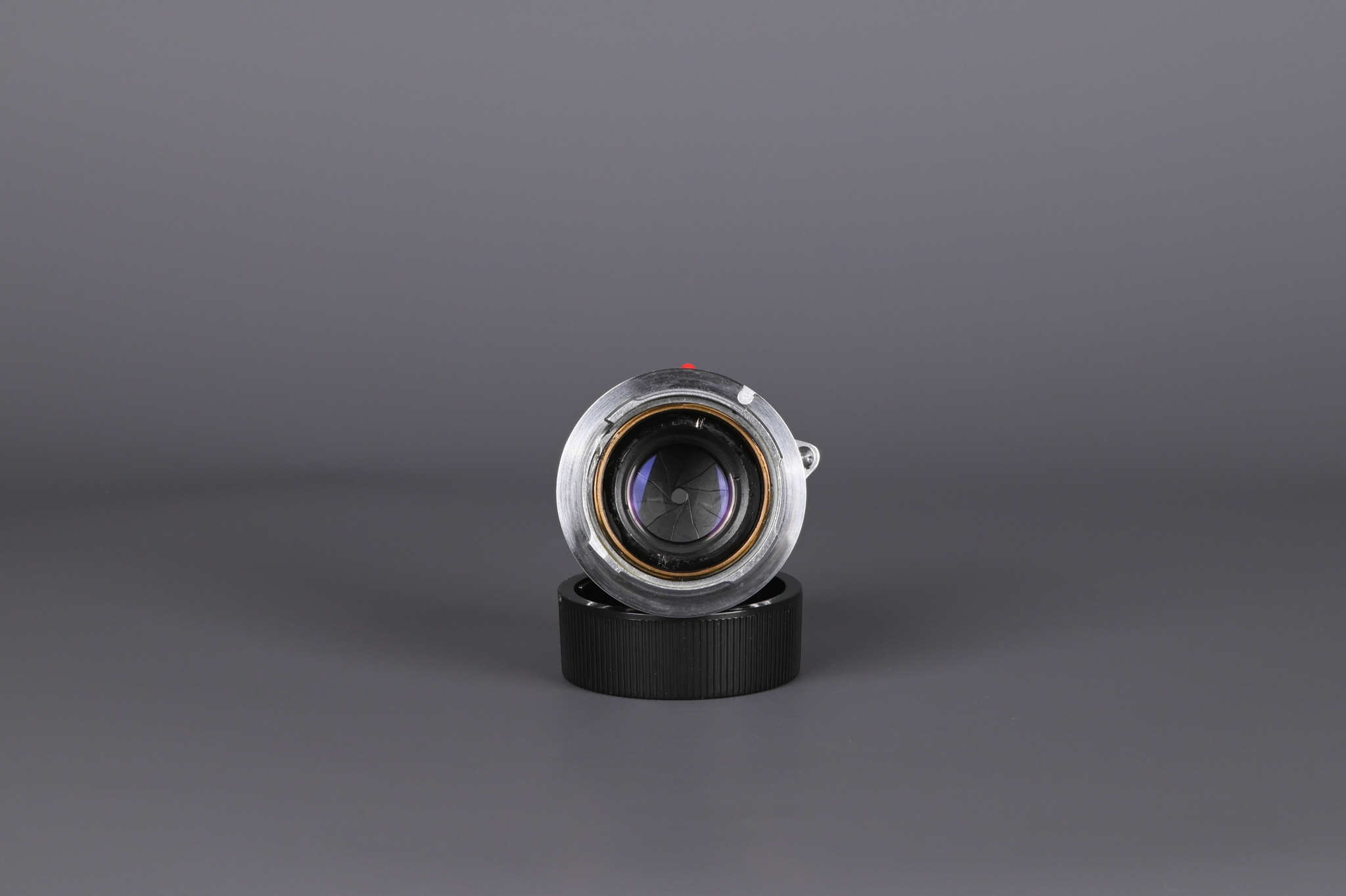 Picture of Leica Summicron-M 5cm f/2 Rigid Ver.1 Silver