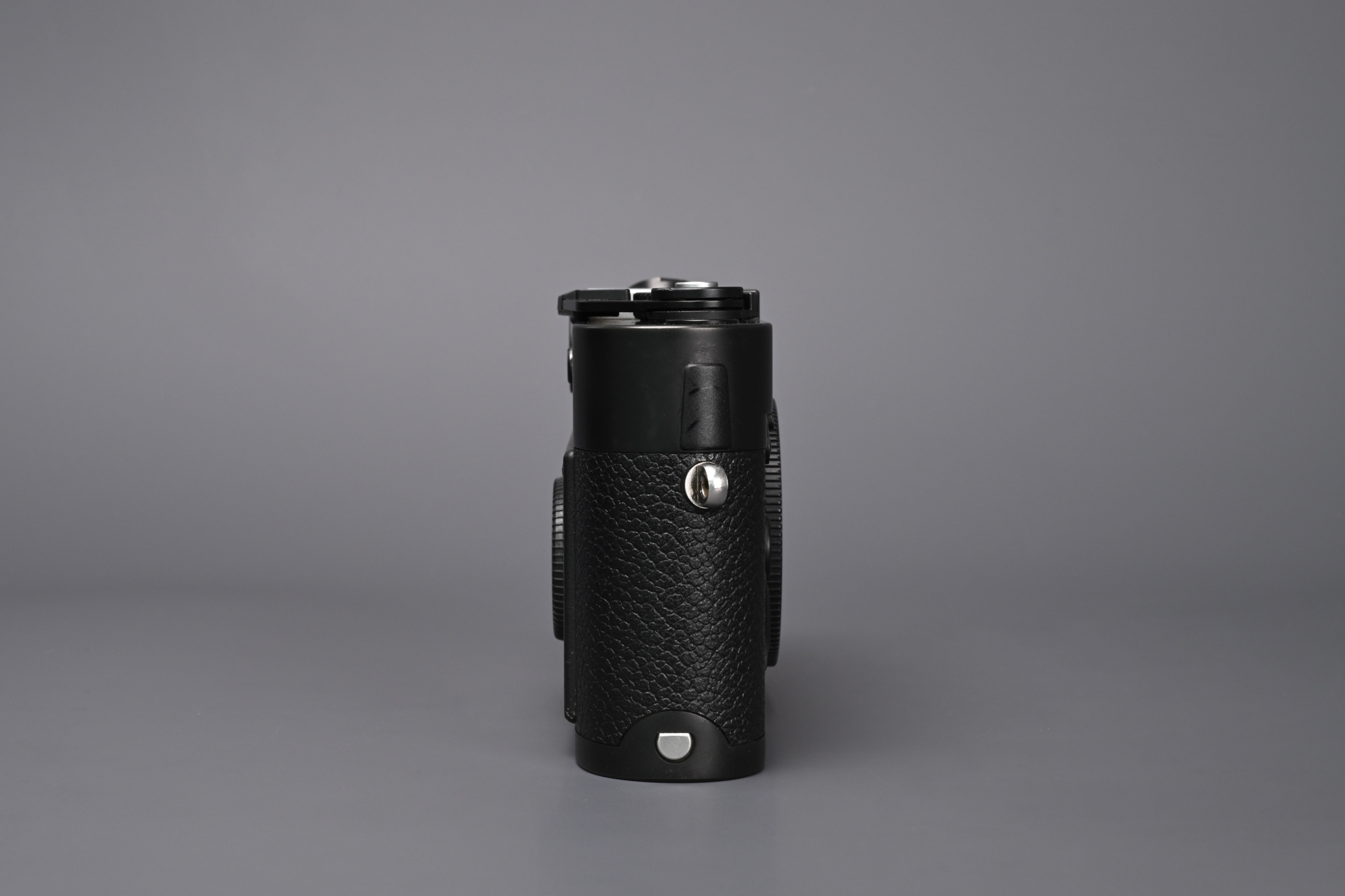 Picture of Leica M7 0.72 Black Japan Edition (Script Engraving on top plate)