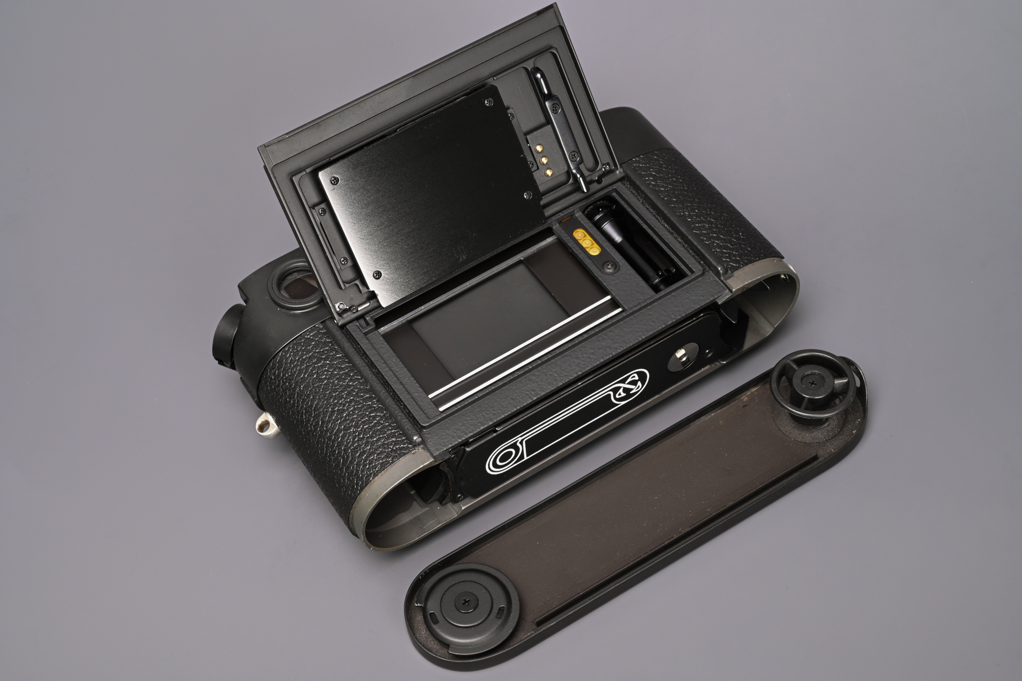 Picture of Leica M7 0.72 Black Japan Edition (Script Engraving on top plate)