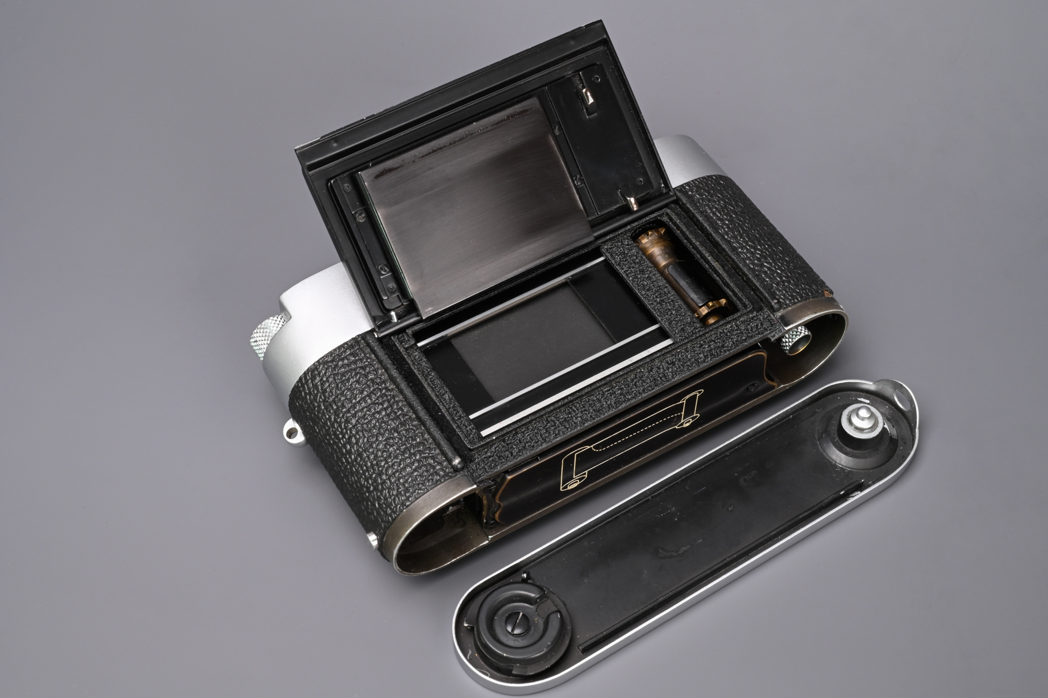 Picture of Leica M1 Silver without M1 Engraving & View Finder