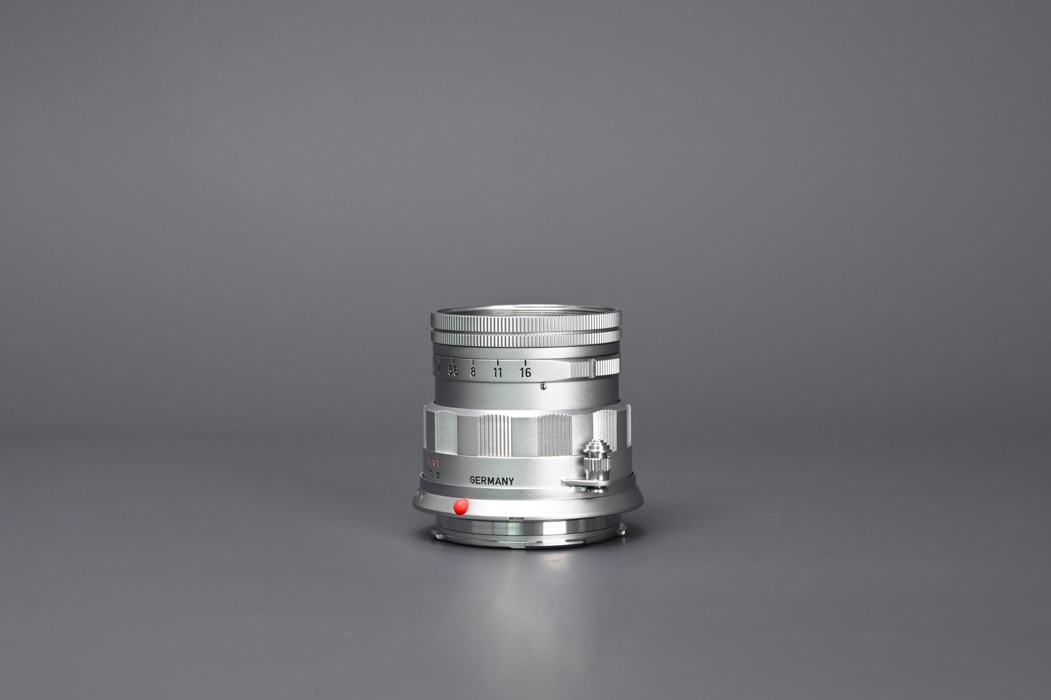 Picture of Leica Summicron-M 50mm f/2 Rigid Ver.2 Silver