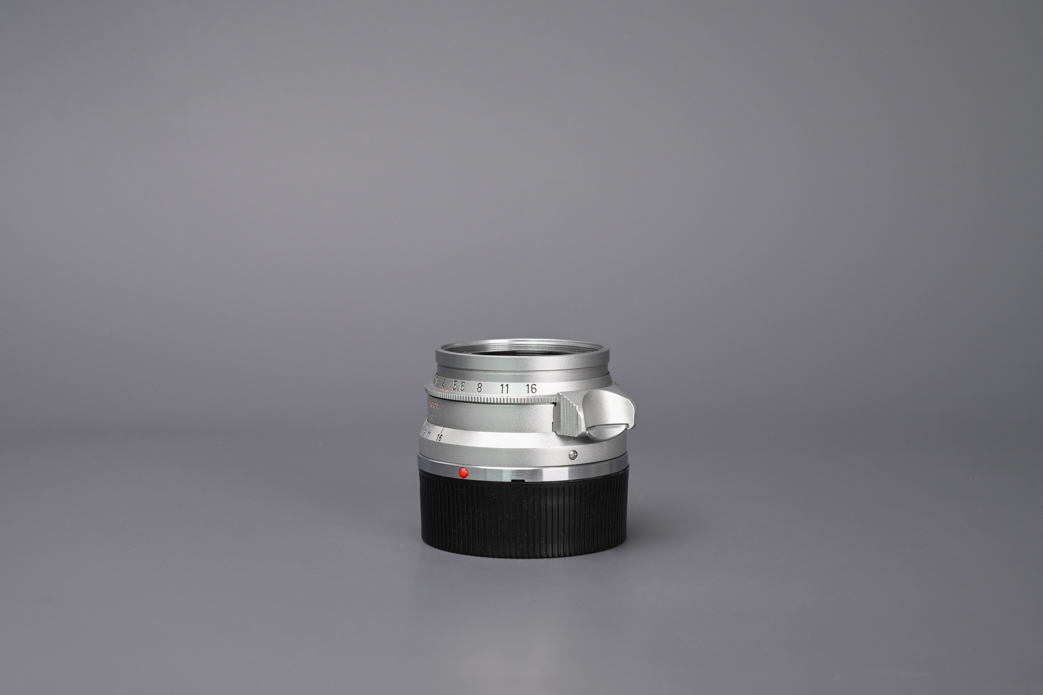 Picture of Leica Summicron-M 35mm f/2 Ver.1 Canada Silver 8-element