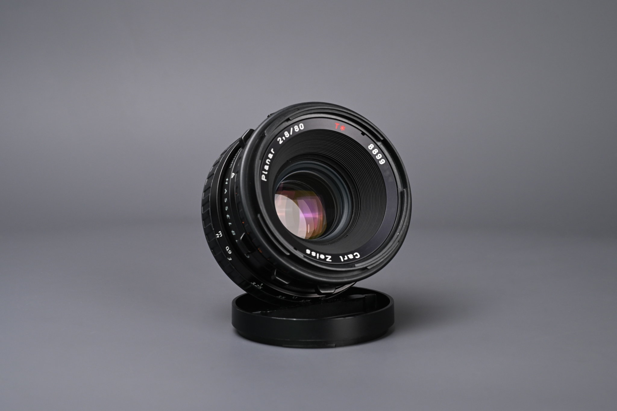Picture of Hasselblad 503CW Camera Set with Planar 80mm f/2.8 and A12 Film Magazine
