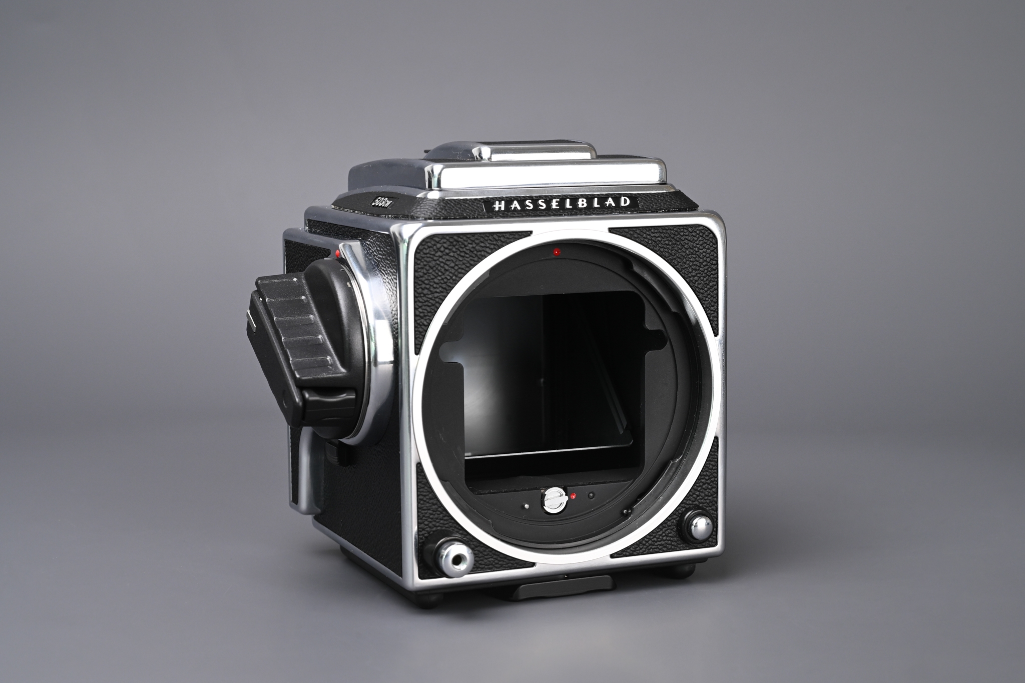 Picture of Hasselblad 503CW Camera Set with Planar 80mm f/2.8 and A12 Film Magazine