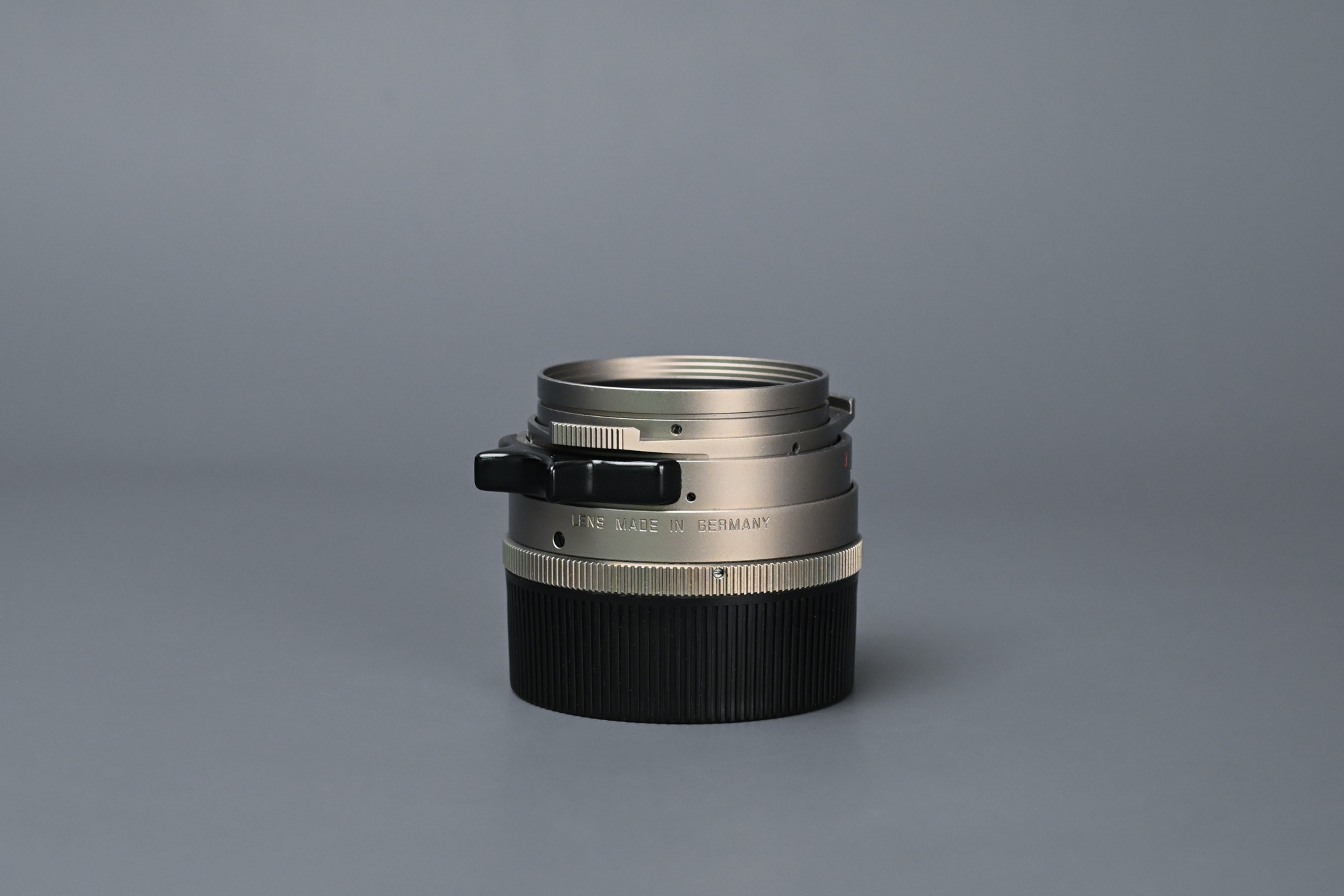 Picture of Leica Summilux-M 35mm f/1.4 Pre-ASPH Ver.2 Titanium Germany