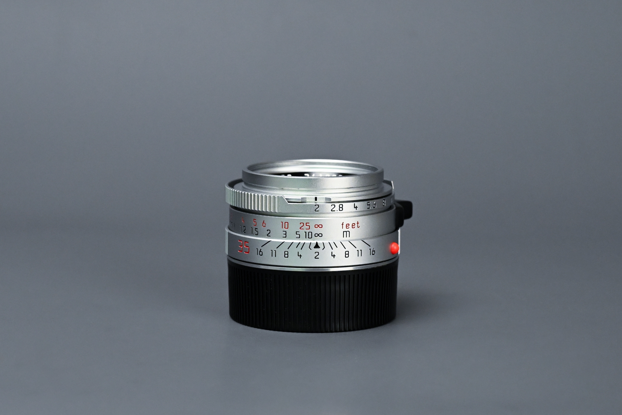 Picture of Leica Summicron-M 35mm f/2 Ver.4 Silver Chrome King of Bokeh KOB 7-element