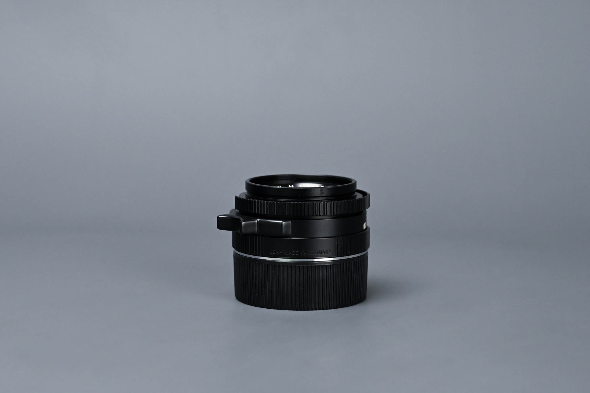 Picture of Leica Summicron-M 35mm f/2 Ver.4 Black Germany King of Bokeh KOB 7-element